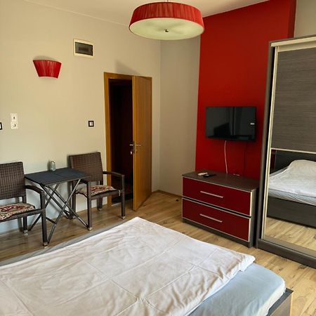 Guest House Elegance Plovdiv Exterior foto